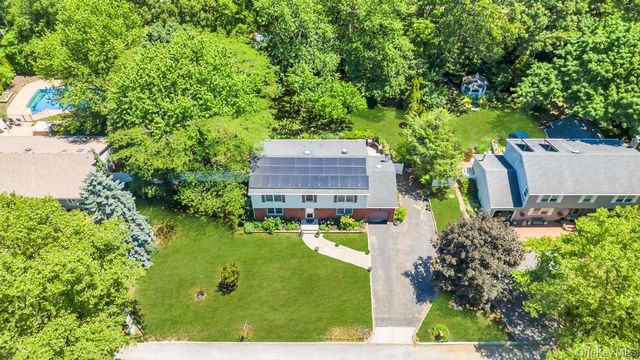 83 Strathmore Village Drive, South Setauket, NY 11720