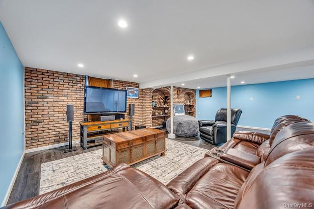 83 Strathmore Village Drive, South Setauket, NY 11720
