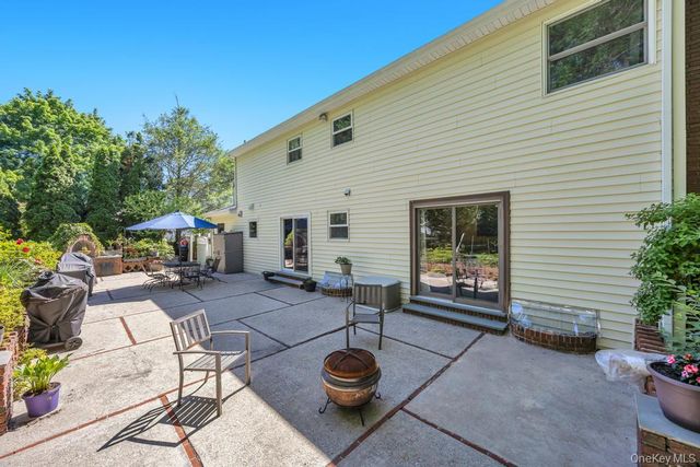 83 Strathmore Village Drive, South Setauket, NY 11720