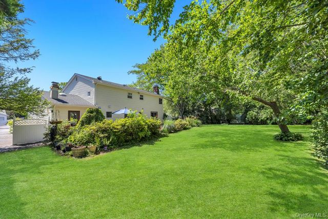 83 Strathmore Village Drive, South Setauket, NY 11720