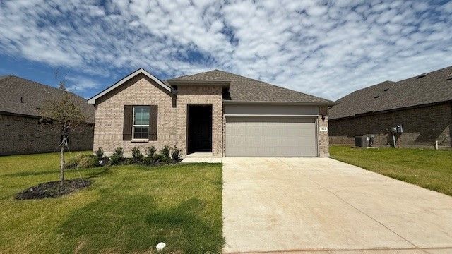1944 PREAKNESS Drive, Granbury, TX 76049