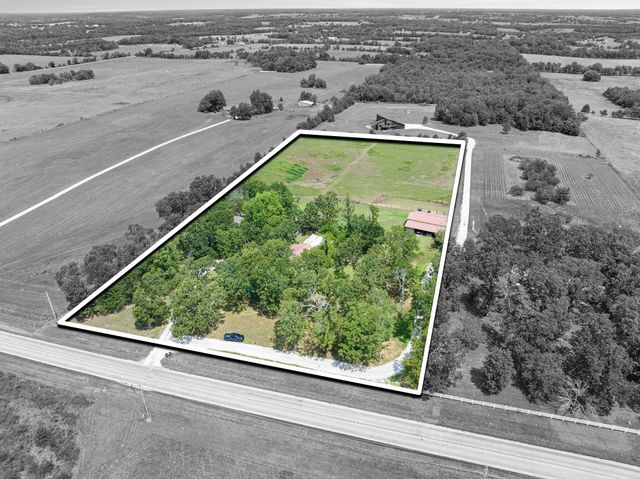 8433 W Veterans Boulevard, Clever, MO 65631