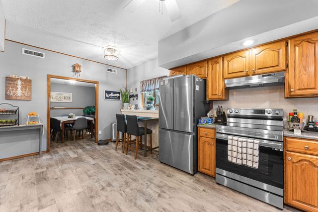 8433 W Veterans Boulevard, Clever, MO 65631