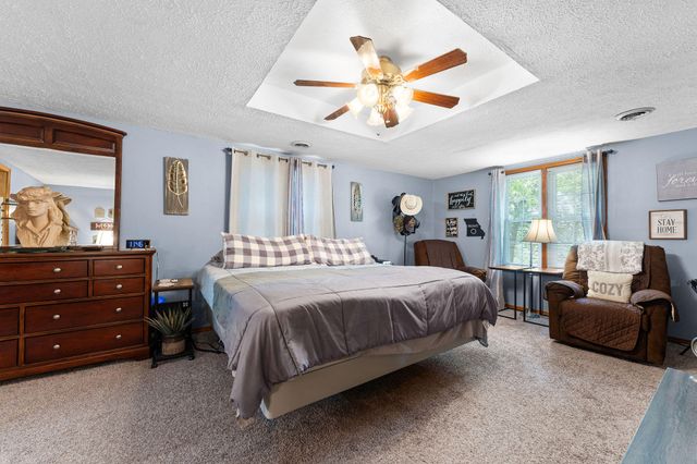 8433 W Veterans Boulevard, Clever, MO 65631