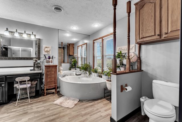 8433 W Veterans Boulevard, Clever, MO 65631