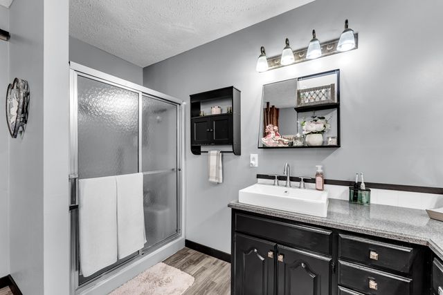 8433 W Veterans Boulevard, Clever, MO 65631