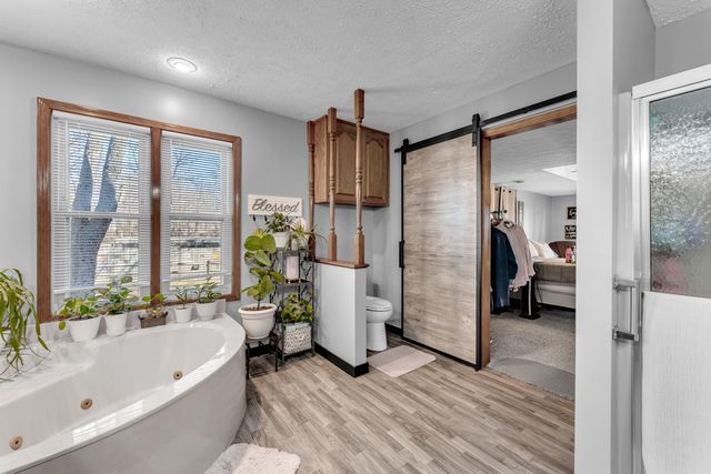 8433 W Veterans Boulevard, Clever, MO 65631