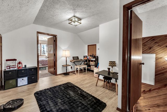 8433 W Veterans Boulevard, Clever, MO 65631