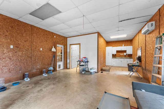 8433 W Veterans Boulevard, Clever, MO 65631