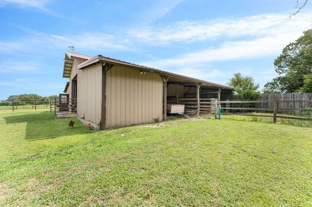 8433 W Veterans Boulevard, Clever, MO 65631