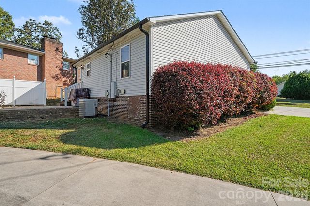 1001 Rainbow Drive, Kannapolis, NC 28081