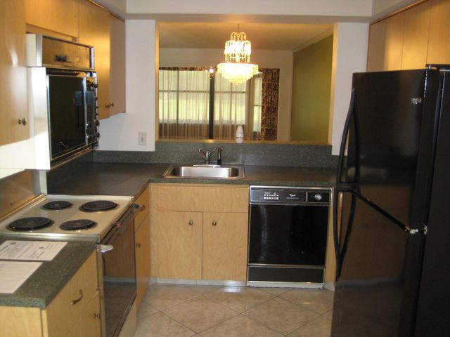 5153 Oak Hill Road 511, Delray Beach, FL 33484