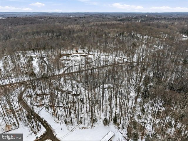 9390 CHAPEL GREEN RD, King George, VA 22485