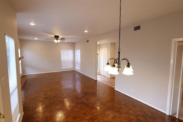 9526 Val Verde Street, Houston, TX 77063