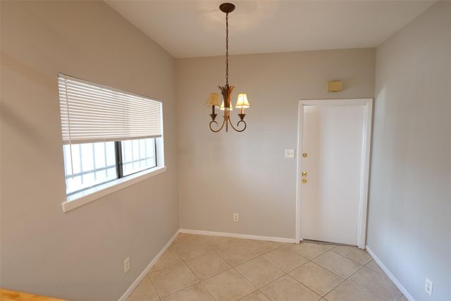 9526 Val Verde Street, Houston, TX 77063