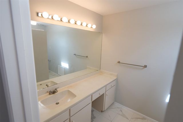 9526 Val Verde Street, Houston, TX 77063