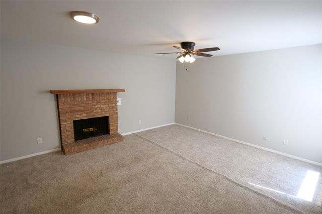 9526 Val Verde Street, Houston, TX 77063