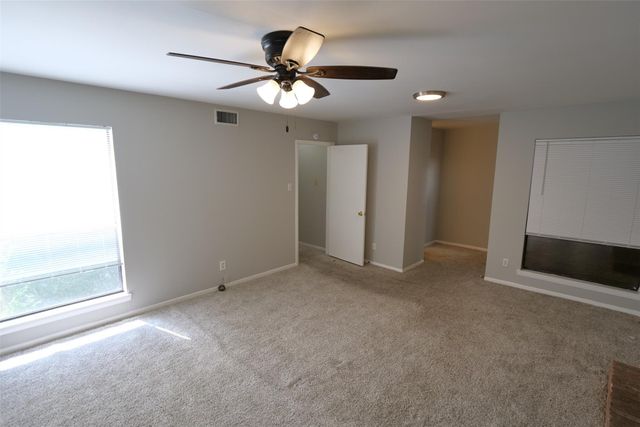 9526 Val Verde Street, Houston, TX 77063