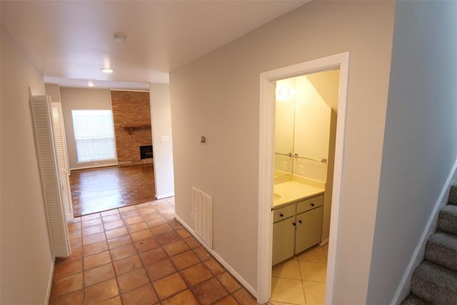 9526 Val Verde Street, Houston, TX 77063