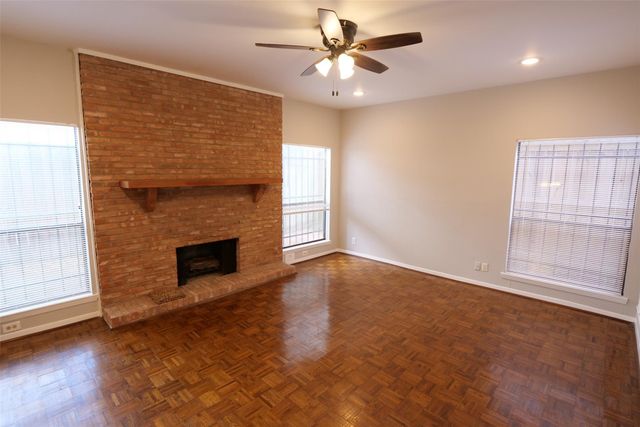 9526 Val Verde Street, Houston, TX 77063