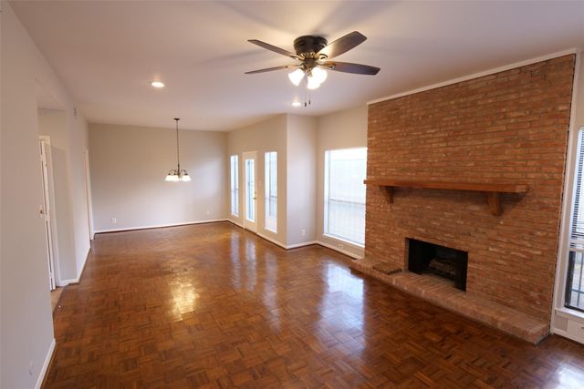 9526 Val Verde Street, Houston, TX 77063