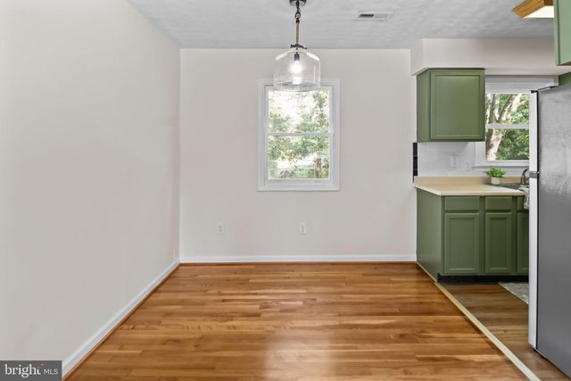 40 LEA RD, Colonial Beach, VA 22443