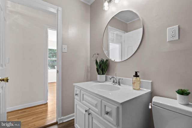 40 LEA RD, Colonial Beach, VA 22443