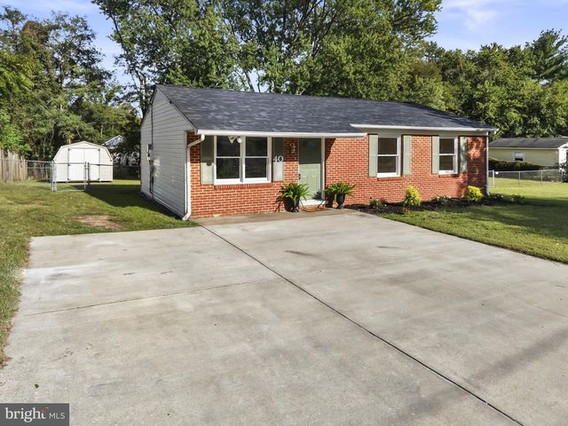 40 LEA RD, Colonial Beach, VA 22443