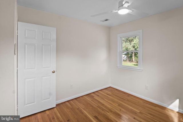 40 LEA RD, Colonial Beach, VA 22443
