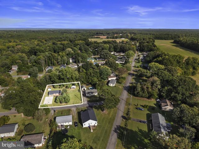 40 LEA RD, Colonial Beach, VA 22443
