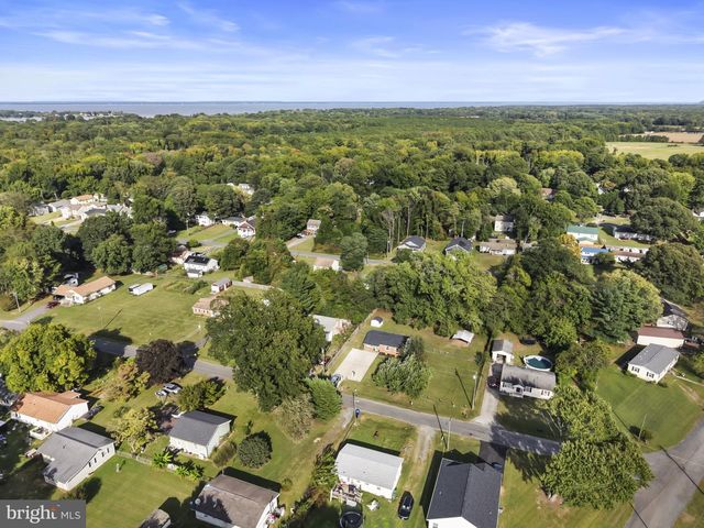 40 LEA RD, Colonial Beach, VA 22443