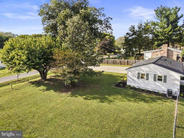 40 LEA RD, Colonial Beach, VA 22443