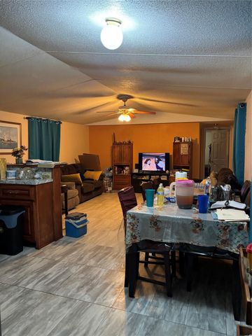 902 Ferol Lane, Highlands, TX 77562