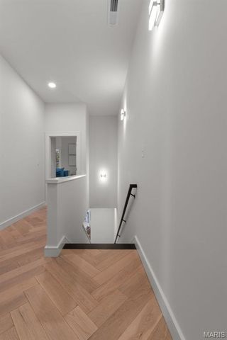 1201 Mackay Place, St Louis, MO 63104