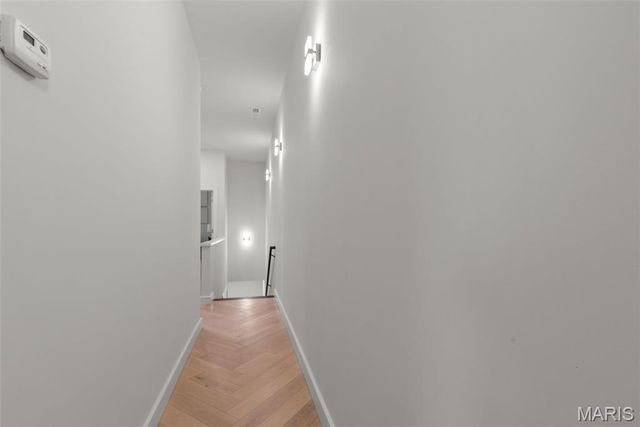 1201 Mackay Place, St Louis, MO 63104