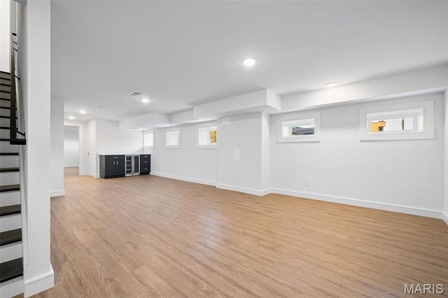 1201 Mackay Place, St Louis, MO 63104