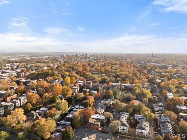 1201 Mackay Place, St Louis, MO 63104