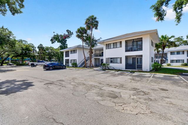 2550 SW 18th Terrace 2005, Fort Lauderdale, FL 33315