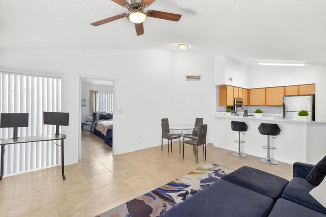 2550 SW 18th Terrace 2005, Fort Lauderdale, FL 33315