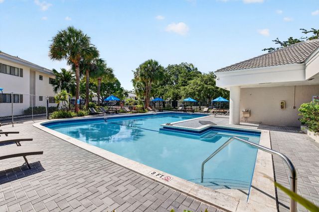 2550 SW 18th Terrace 2005, Fort Lauderdale, FL 33315