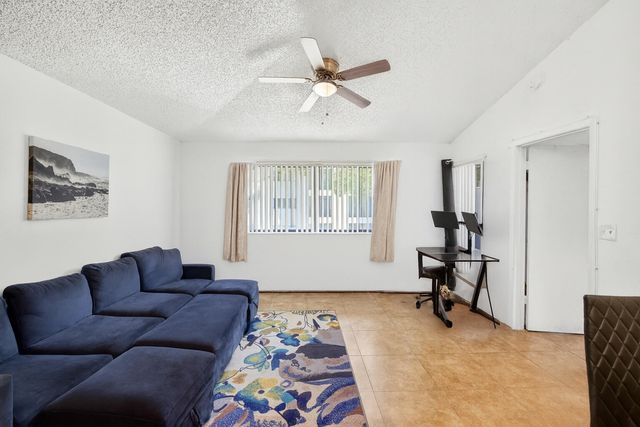2550 SW 18th Terrace 2005, Fort Lauderdale, FL 33315