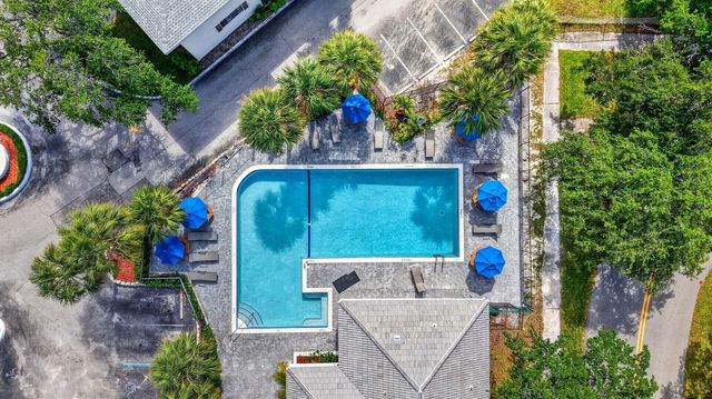 2550 SW 18th Terrace 2005, Fort Lauderdale, FL 33315
