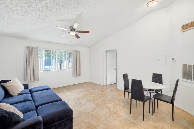 2550 SW 18th Terrace 2005, Fort Lauderdale, FL 33315