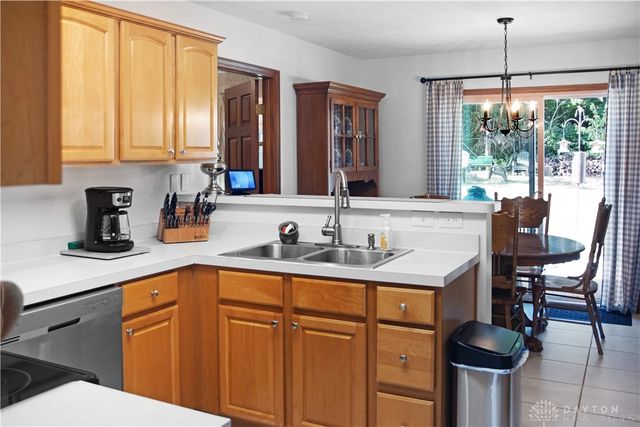 107 Trace Court, West Carrollton, OH 45439