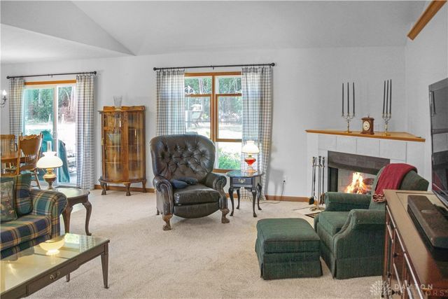107 Trace Court, West Carrollton, OH 45439