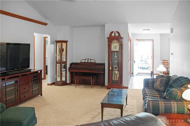 107 Trace Court, West Carrollton, OH 45439