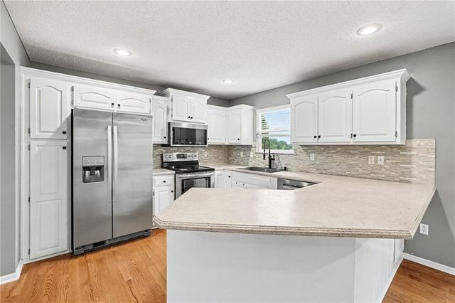 611 W 3rd Terrace, Wellsville, KS 66092