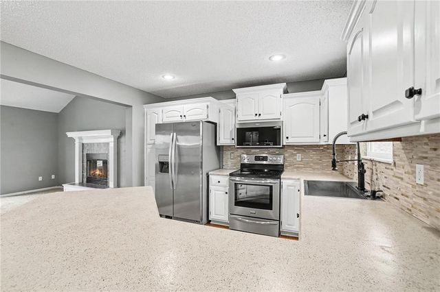 611 W 3rd Terrace, Wellsville, KS 66092