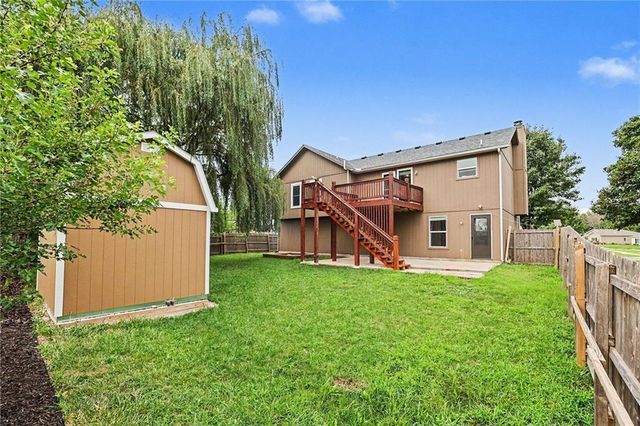 611 W 3rd Terrace, Wellsville, KS 66092