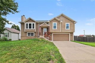 611 W 3rd Terrace, Wellsville, KS 66092